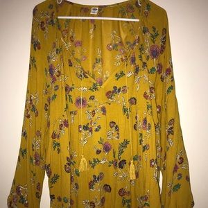 Flowery & loose fitting baby doll shirt